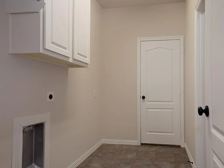 8858 Van Allen Dr — Photo 15