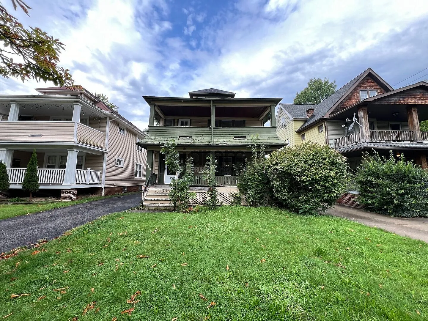 Cleveland Heights: Efficiency Suite 1-Bedroom All Utilities Included — Photo 2