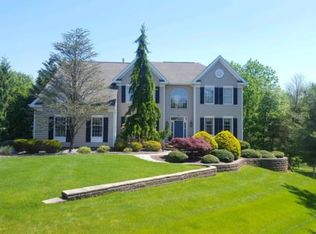 35 Amy Cir, Newtown, PA 18940