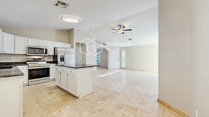 3259 E Kerry Ln — Photo 12
