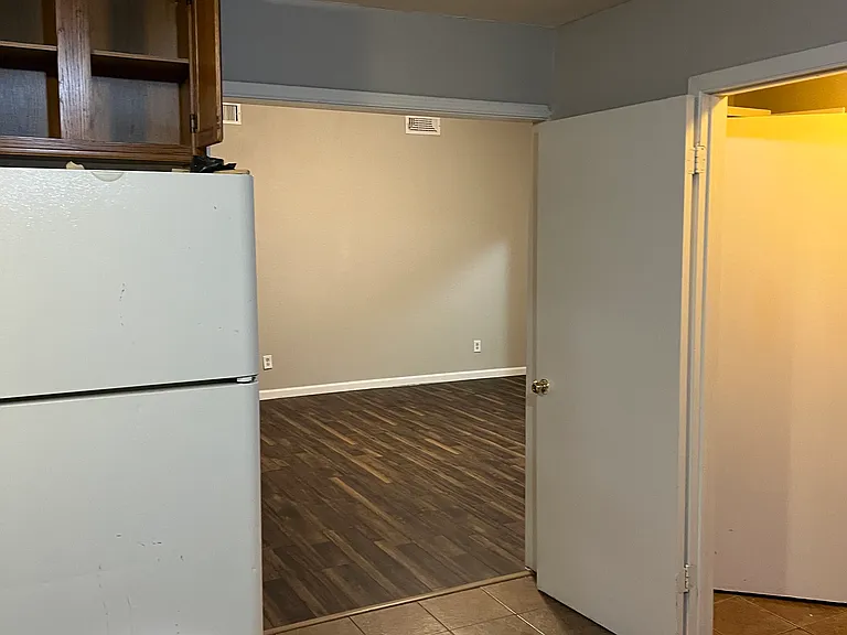 711 E Timberview Ln — Photo 19