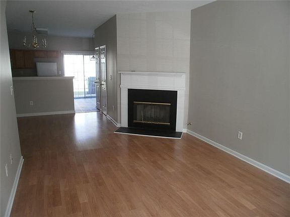 2nd image of 1616 Cove Creek Cir