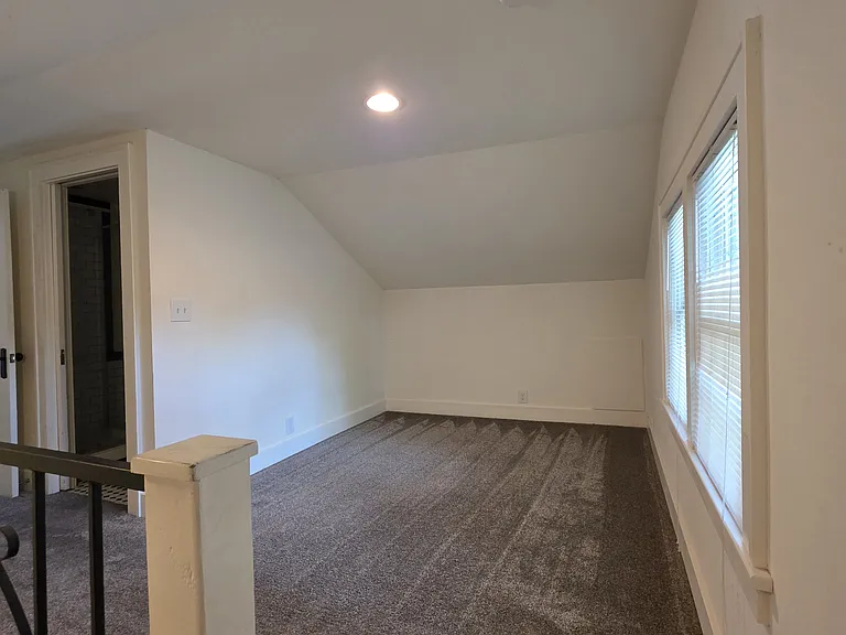 1432 S Gary Ave — Photo 24