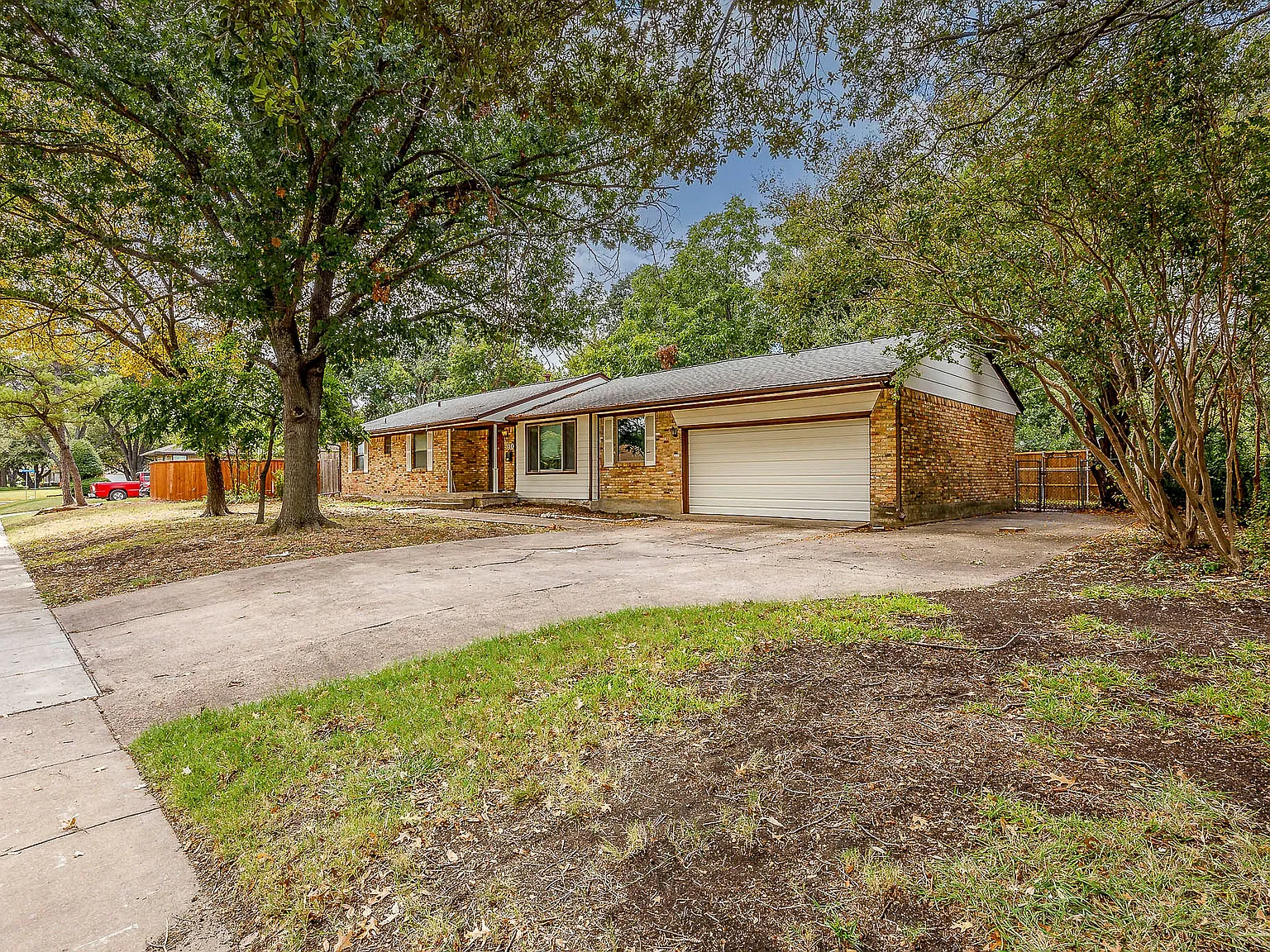 3 bed, 2043 sqft, $2,650 — Photo 3
