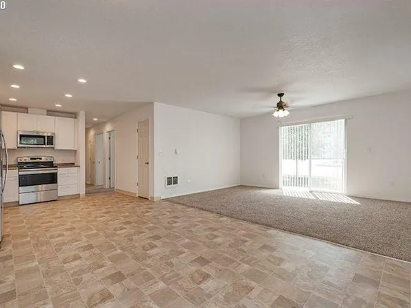 2323 Cedar St #B, Forest Grove, OR 97116