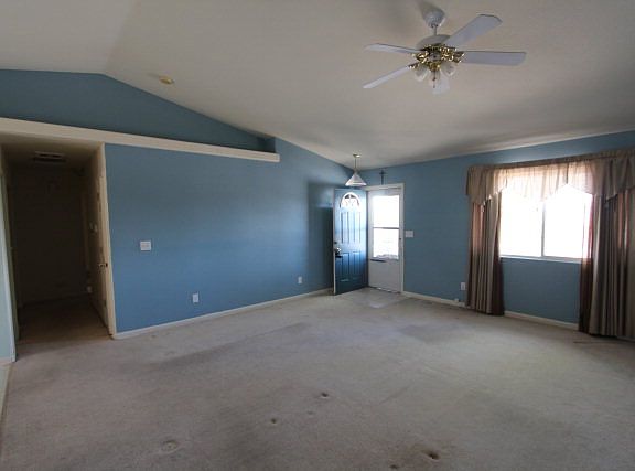3rd image of 1615 N Portland Ave