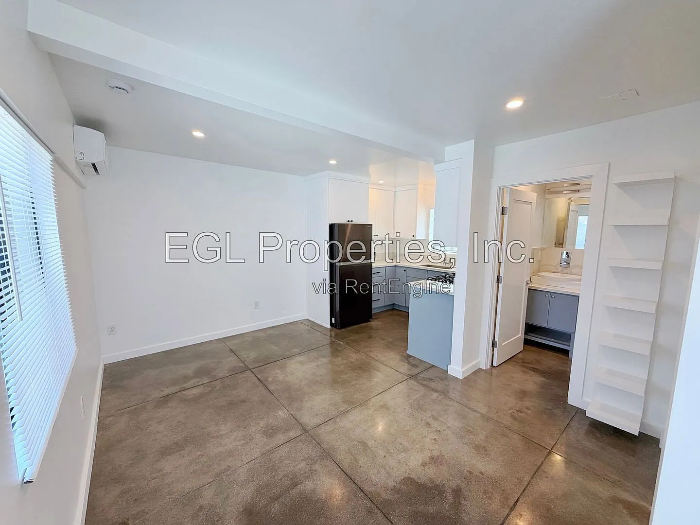 Studio, 1.0 bath, 330 sqft, $2,100 — Photo 2