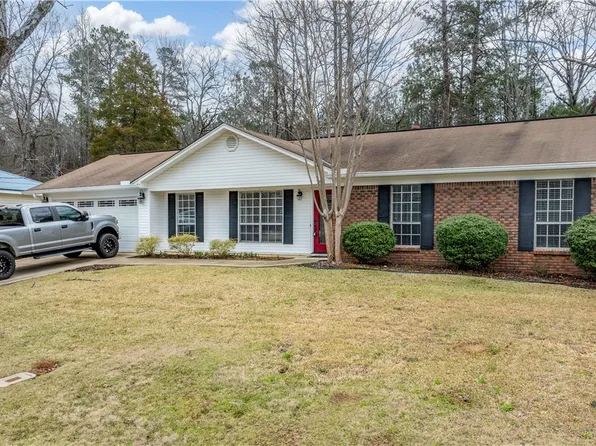 5137 Northcliff Dr, Northport, AL 35473