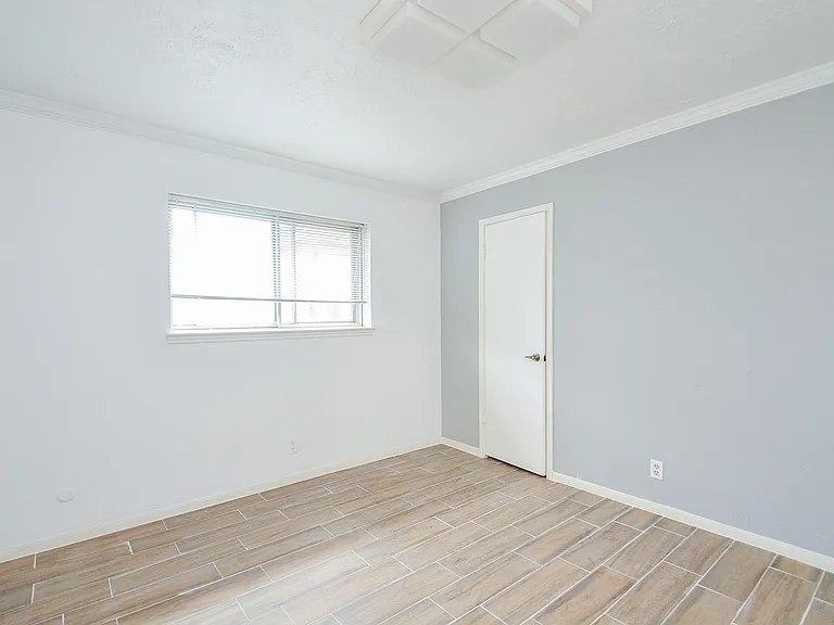 9323 Claridge Dr — Photo 21