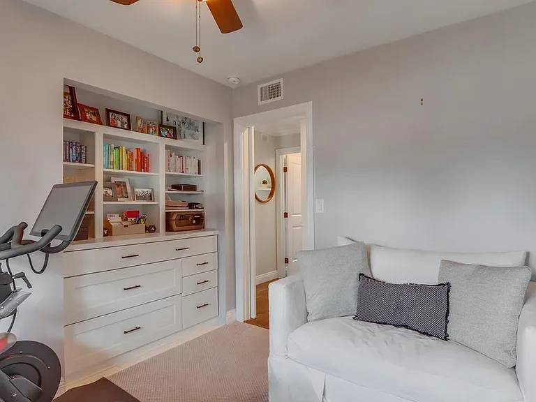 1705 Freda Ln — Photo 35