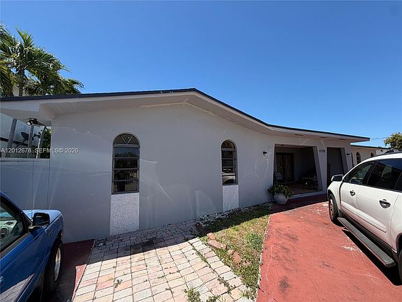 5th image of 13720 SW 32nd St