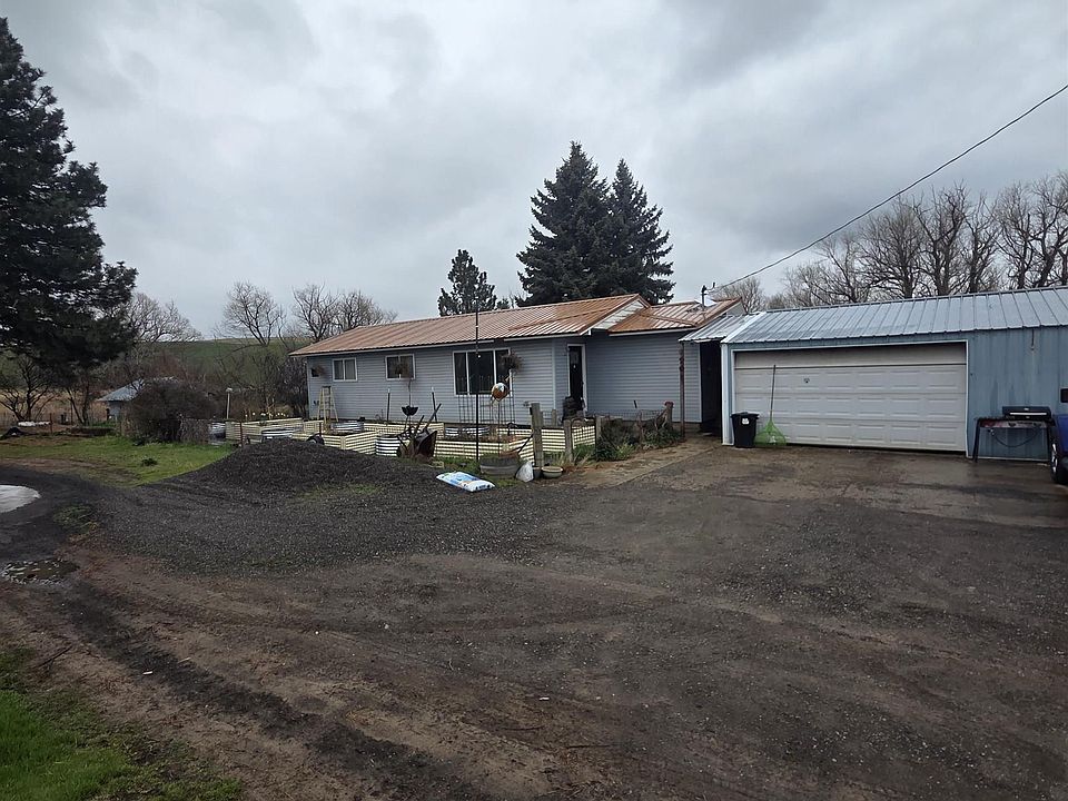 1st image of 870 Dutch Flat Rd