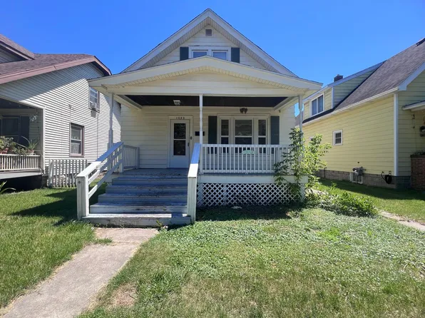 1040 Powers Ave NW, Grand Rapids, MI 49504