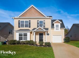 922 Ribbonleaf Ln, Fuquay Varina, NC 27526