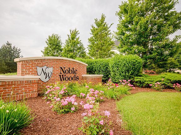 3rd image of 3428 Noble Dr