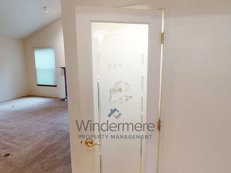 136 Costello Pl — Photo 6