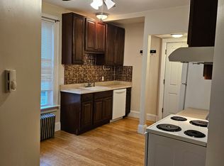 123 W Broad St, Pawcatuck, CT 06379