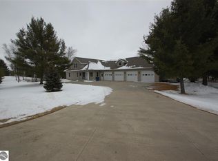 2313 Pilatus Ct, West Branch, MI 48661