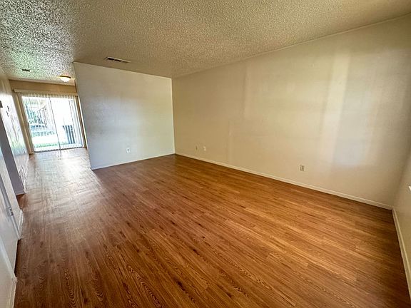 2nd image of 1902 Cedarhill Dr APT A