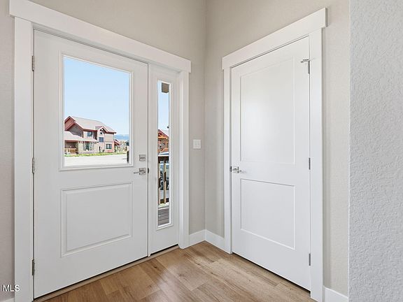 3rd image of 701 Paintbrush Terrace