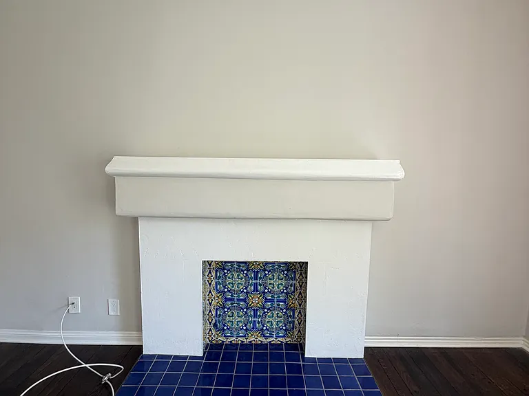 1047 S Orange Grove Ave #1 — Photo 7