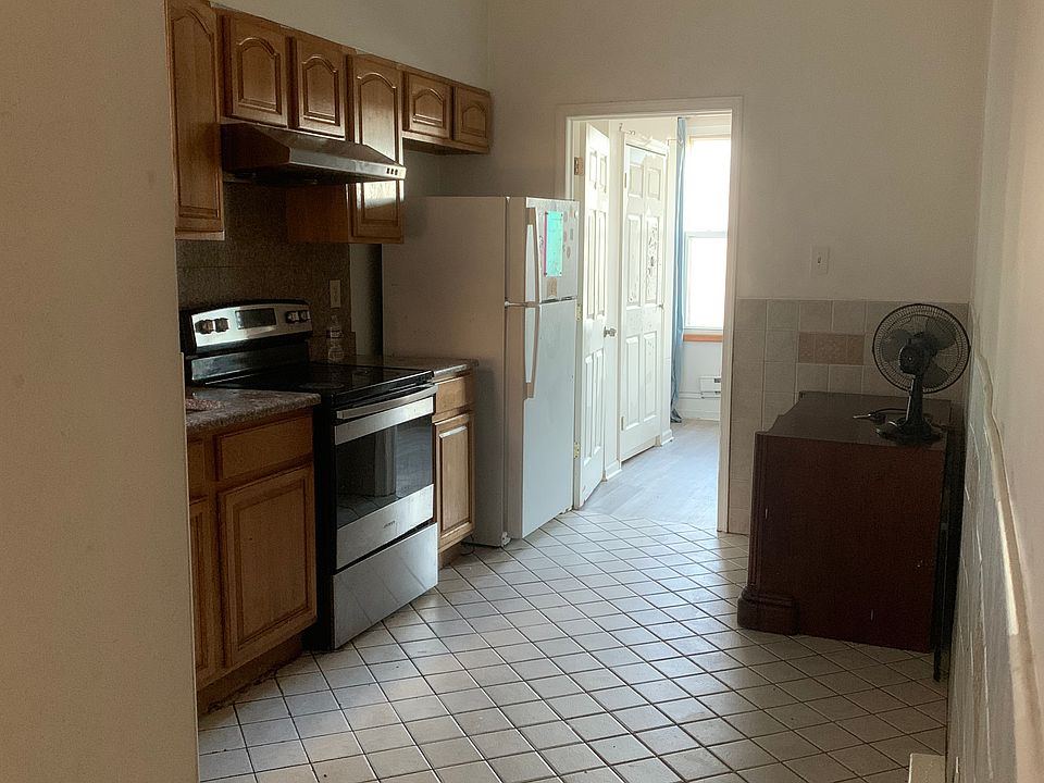 1st image of 1335 Snyder Ave Floor 2