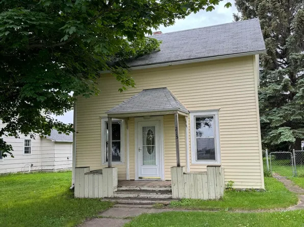 215 5th Ave NE, Mayville, ND 58257