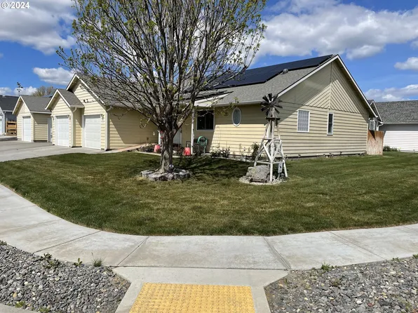 710 W Sandpiper Ave, Hermiston, OR 97838