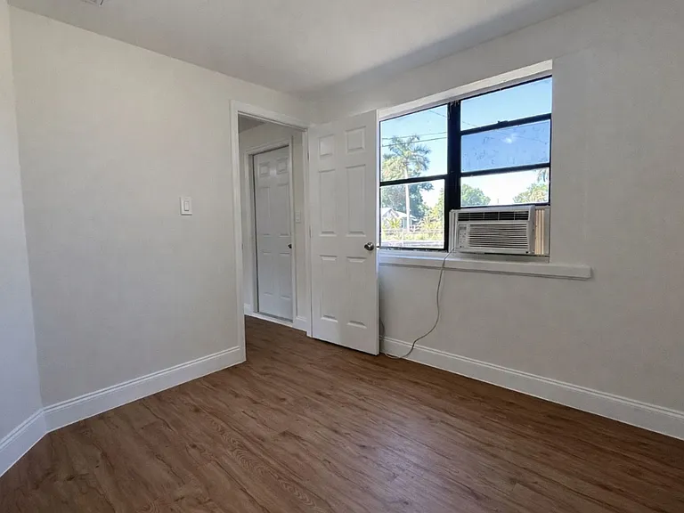 569 Nuna Ave — Photo 7