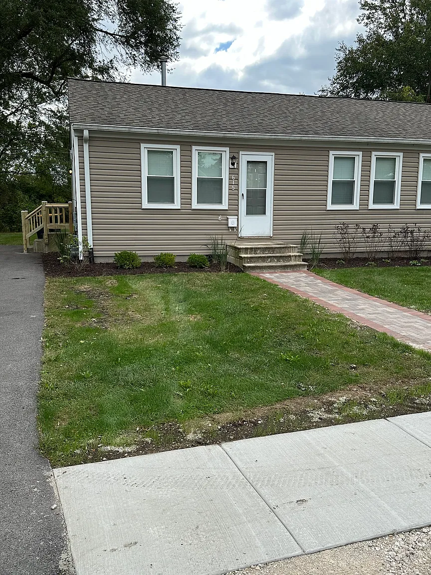 615 S Outer Dr photo 1