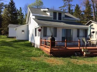 4364 Longpoint Dr, Cheboygan, MI 49721