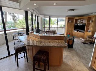 15645 Collins Ave APT 301, Sunny Isles Beach, FL 33160
