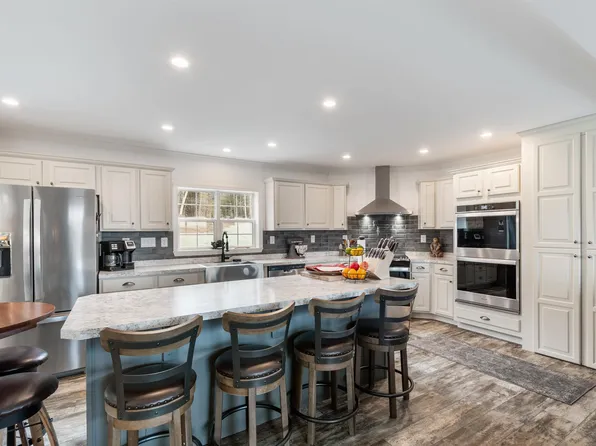 276 Cloutier's Loop, Pittsburg, NH 03592