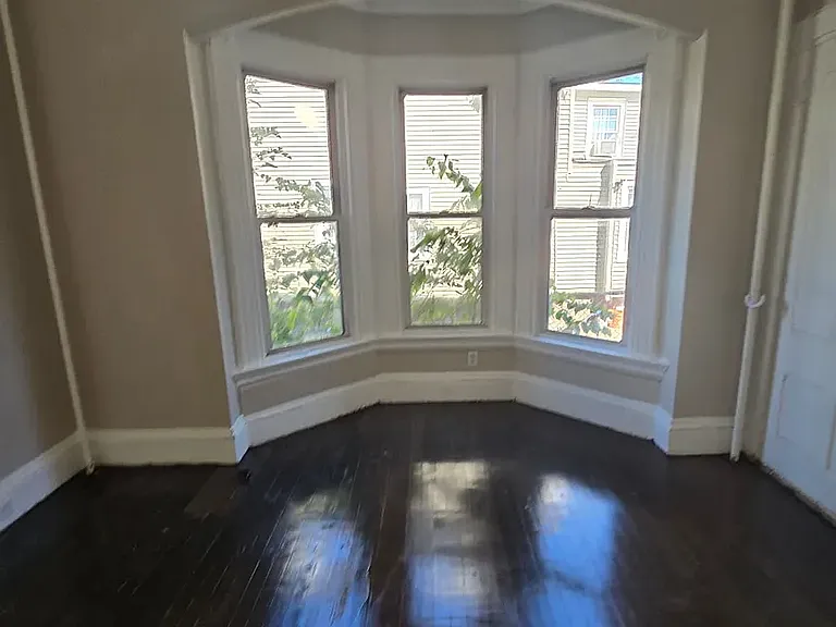 240 William St #5C — Photo 10