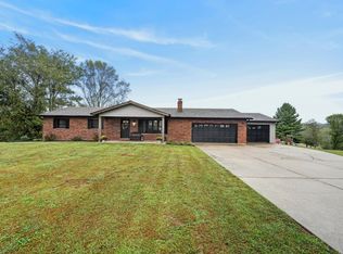 10616 Millstone Dr, Aurora, IN 47001