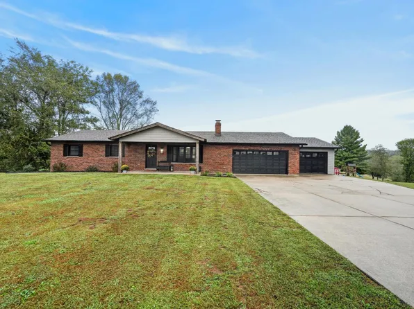 10616 Millstone Dr, Aurora, IN 47001