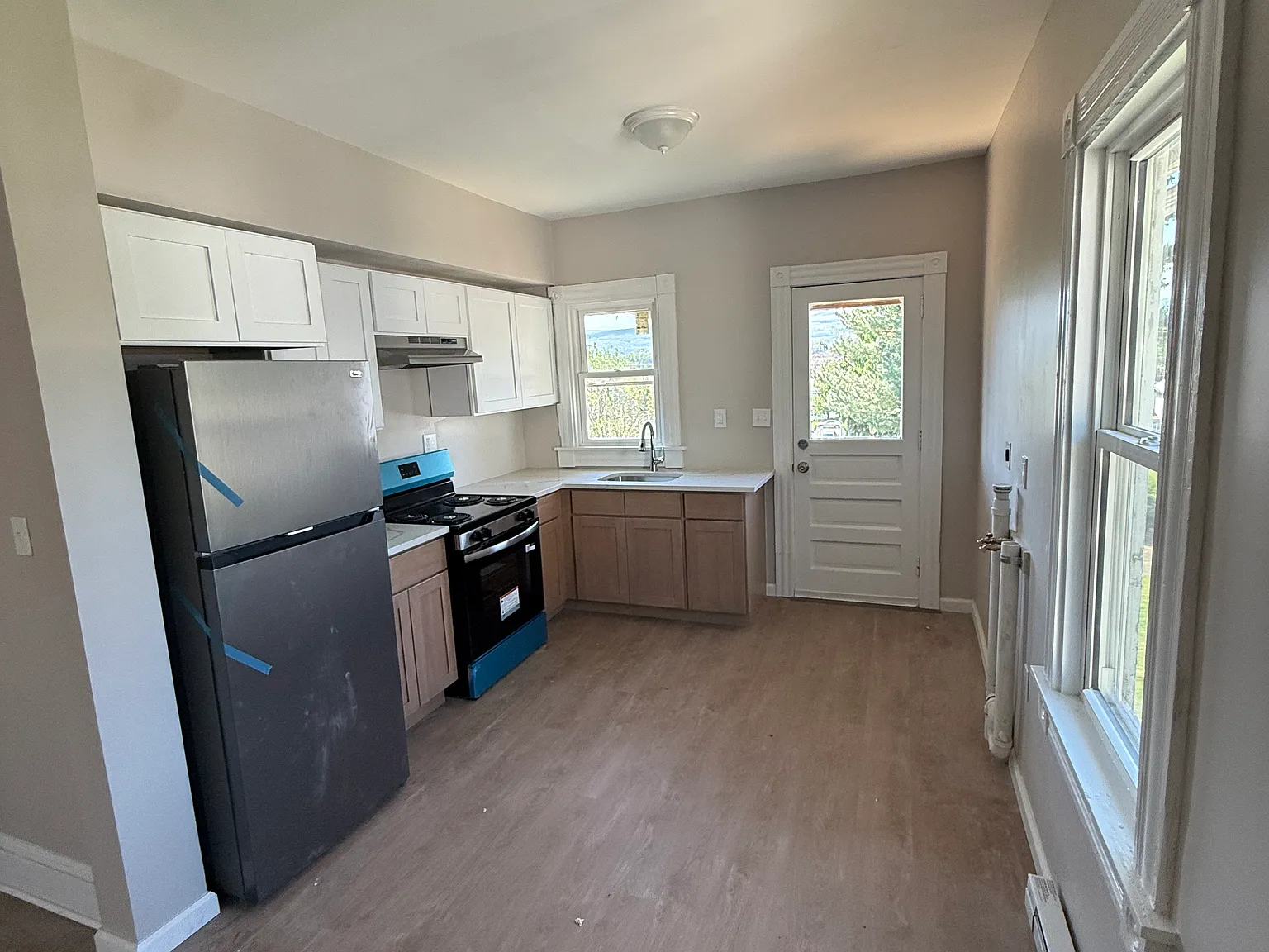 3 bed, $1,500 — Photo 3