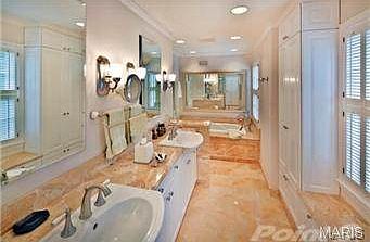 Master spa-like bath!