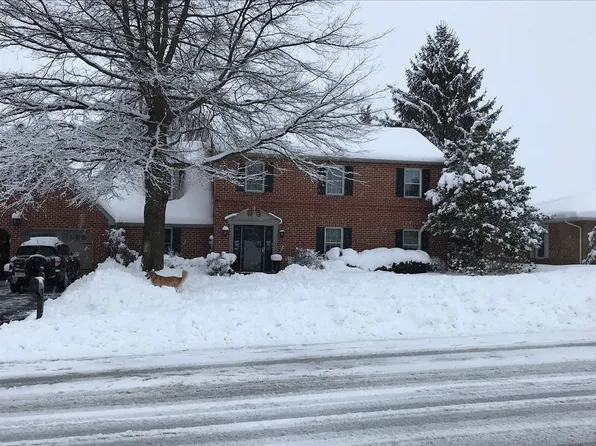 1945 High St, York, PA 17408