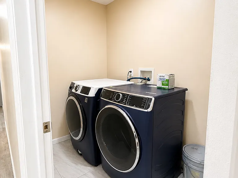 244 Keen St #2 — Photo 4