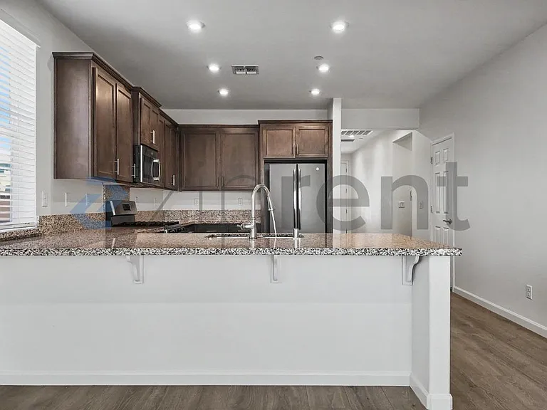 3401 Foothill Pine Ct — Photo 22