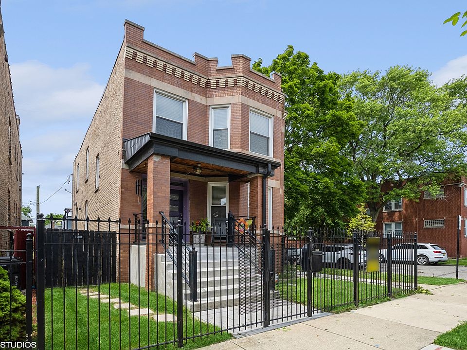 1st image of 1058 N Leclaire Ave