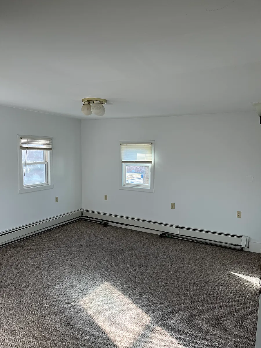 Living room - 738 E Washington St #2