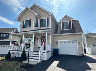 4 Sourwood Cir, Worcester, MA 01605