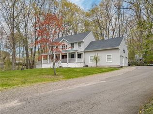 52 Smoke Rise Cir, Prospect, CT 06712