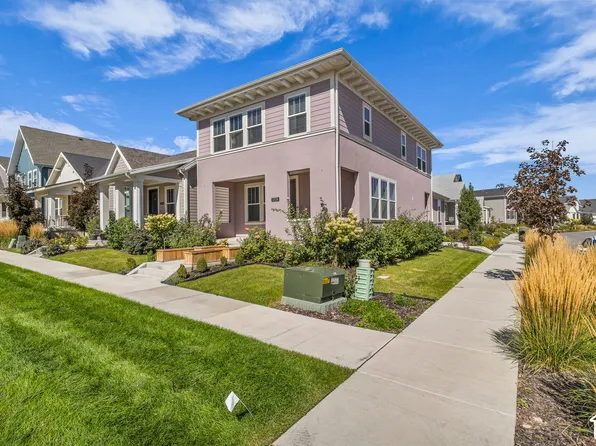 11536 S Pebble Pond Rd, South Jordan, UT 84009