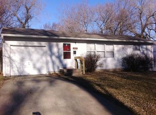 10812 Cambridge Ave, Kansas City, MO 64134