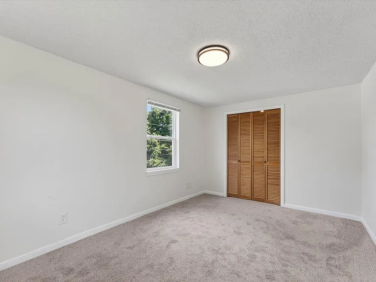 444 Appleton Dr — Photo 18