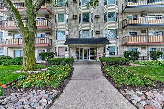 1st image of 5506 Lincoln Ave Unit 522