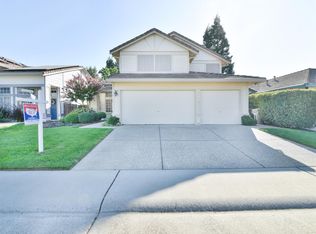 8855 Starfall Way, Elk Grove, CA 95624